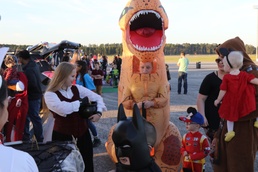 3CAB participates in Consolidated Trunk-or-Treat