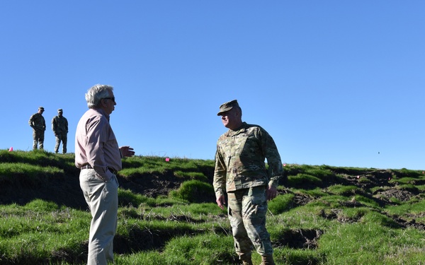 Maj. Gen. Richard Kaiser Inspects Levee Slides