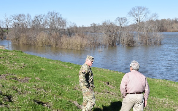 Maj. Gen. Richard Kaiser Inspects Levee Slides