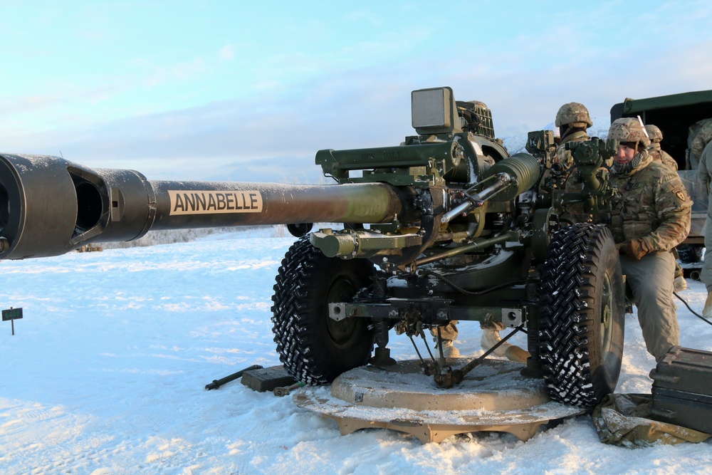 Spartans certify their 105mm howitzers