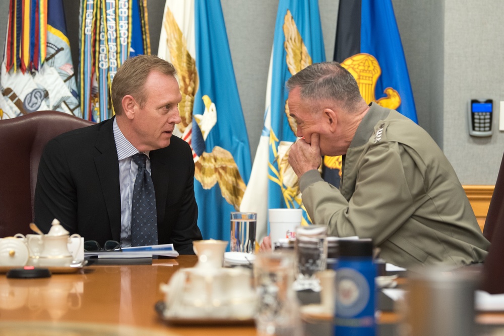 A/SD meets with senior defense leaders