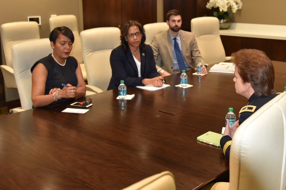 Atlanta Mayor Bottoms Meets with U.S. Army Corps of Engineers South Atlantic Division Commander