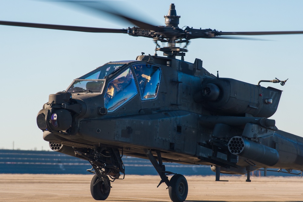AH-64D Apache helicopter visits Team JSTARS