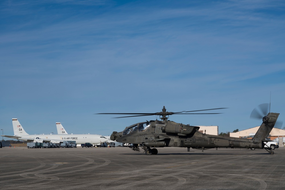 AH-64D Apache helicopter visits Team JSTARS