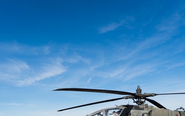 AH-64D Apache helicopter visits Team JSTARS