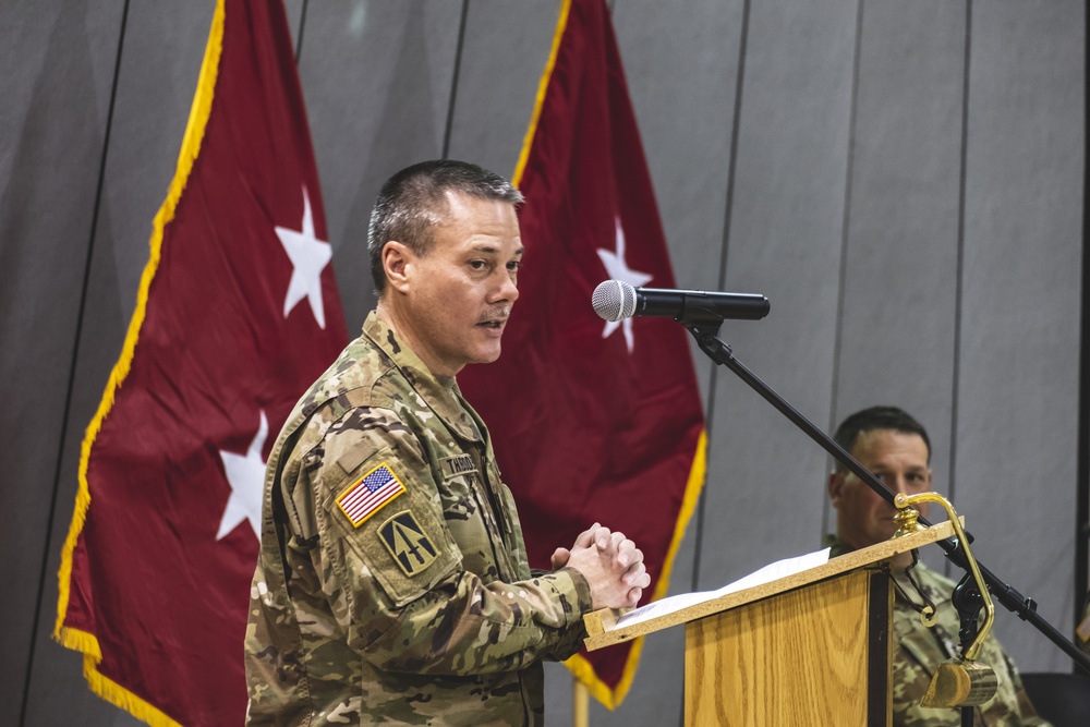 81st Greets New Commander