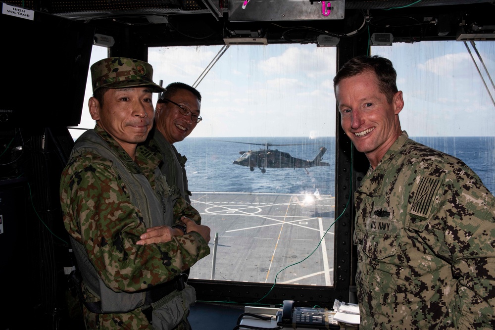 USS Green Bay, Japan Ground Self-Defense Force Deck Landing Qualifications