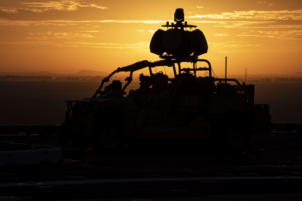USS Kearsarge transits Suez Canal
