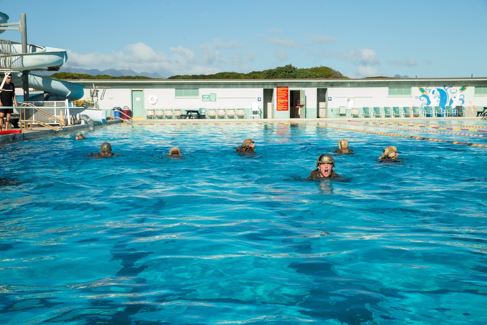 31st MEU recon Marines use ‘Water Wings,’ prepare for VBSS in Hawaii