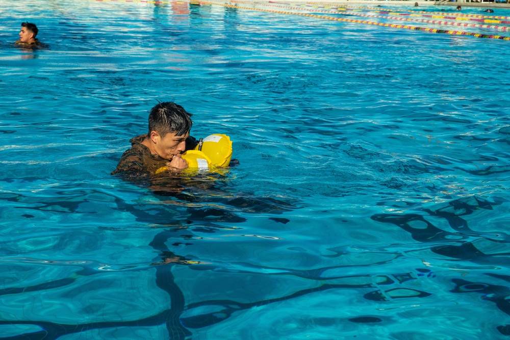 31st MEU recon Marines use ‘Water Wings,’ prepare for VBSS in Hawaii