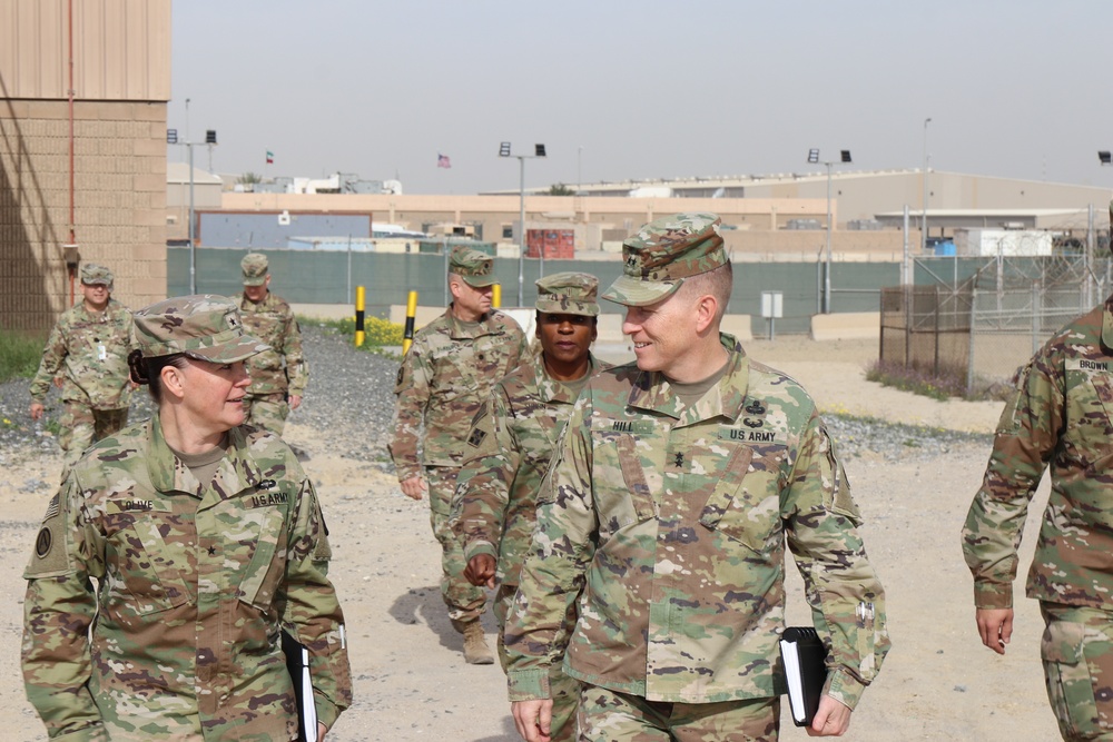 U.S. Army Central Command Deputy General visits the Regional Cyber Center Southwest Asia