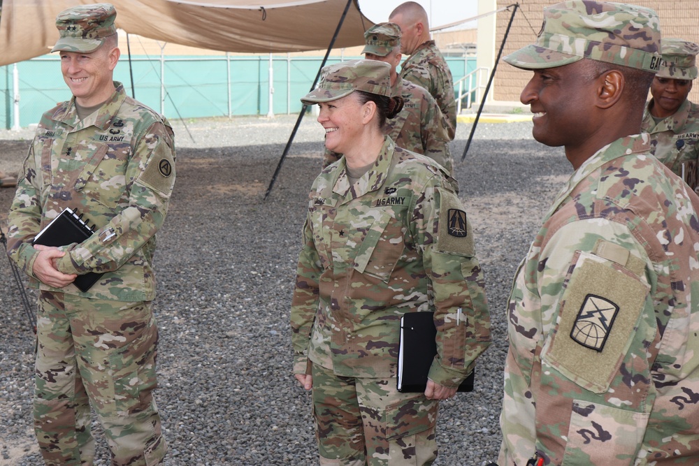 U.S. Army Central Command Deputy General visits the Regional Cyber Center Southwest Asia