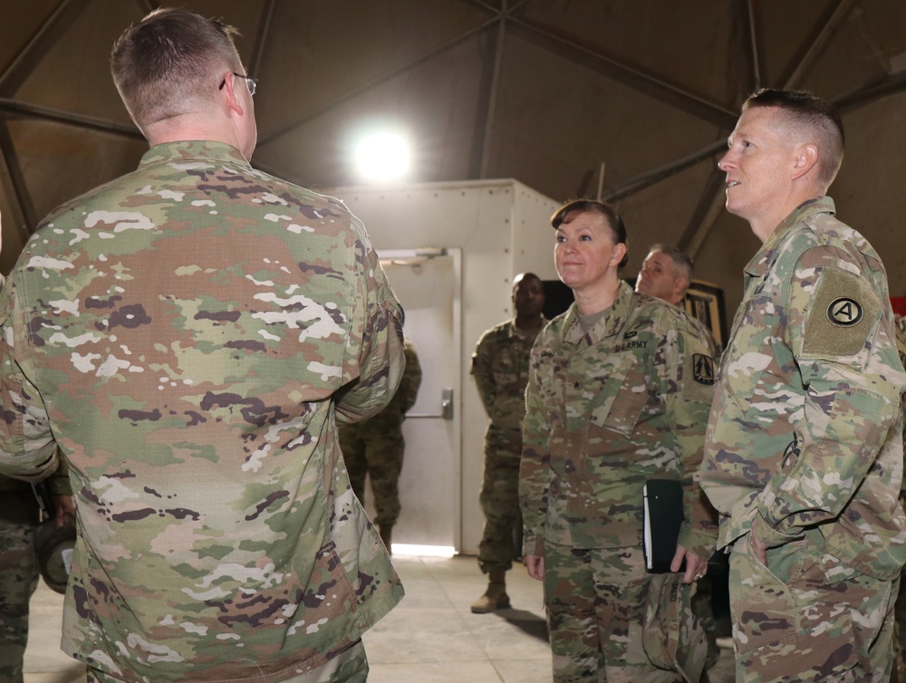 U.S. Army Central Command Deputy General visits the Regional Cyber Center Southwest Asia