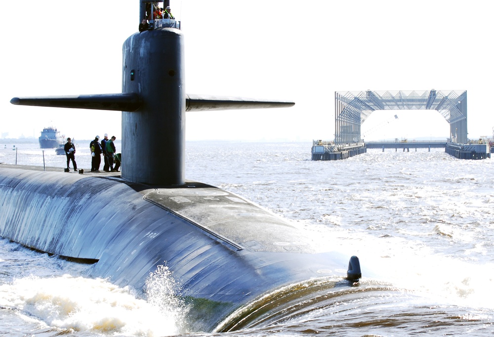 USS Tennessee (SSBN 734) (Gold) Returns to Homeport