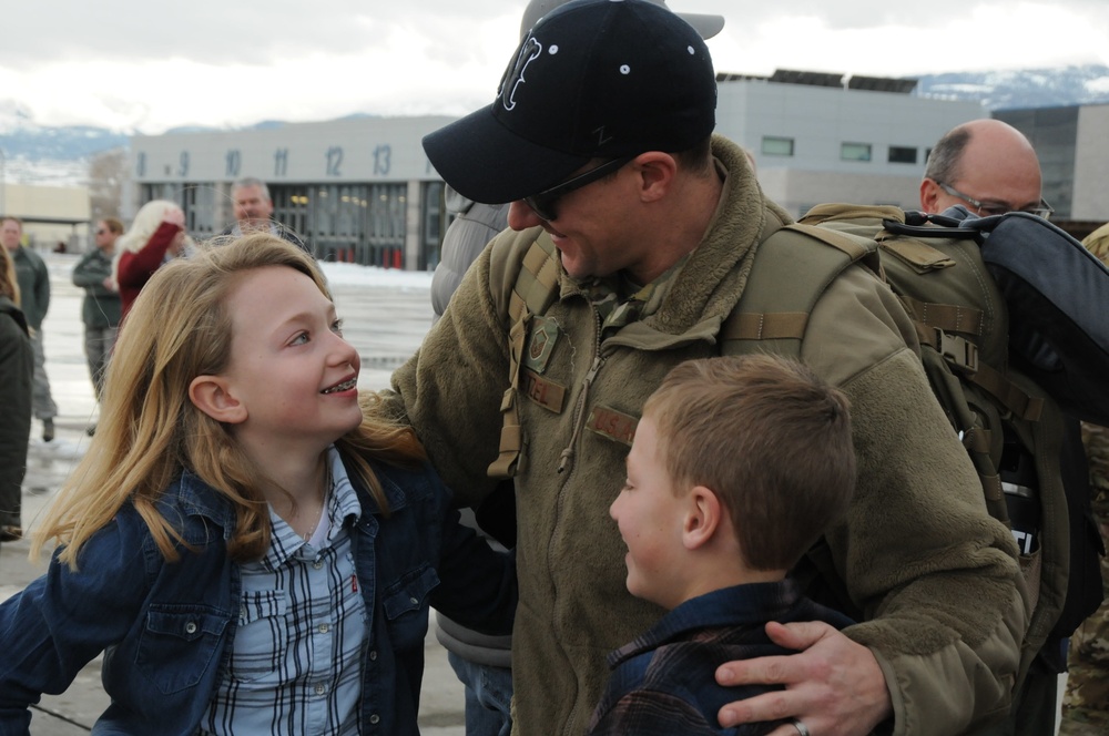 Air National Guardsman returns home from deployment