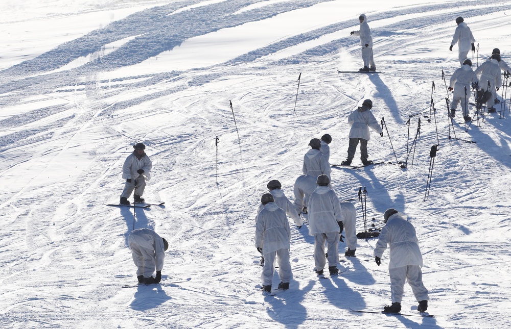 CWOC Class 19-02 students complete skiing familiarization while training at Fort McCoy