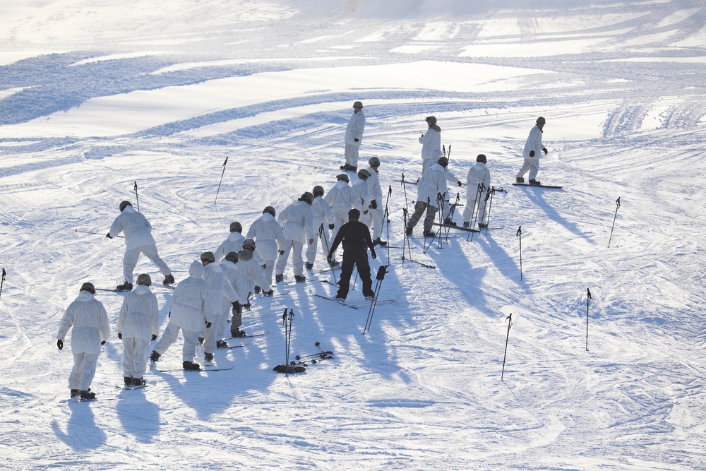 CWOC Class 19-02 students complete skiing familiarization while training at Fort McCoy