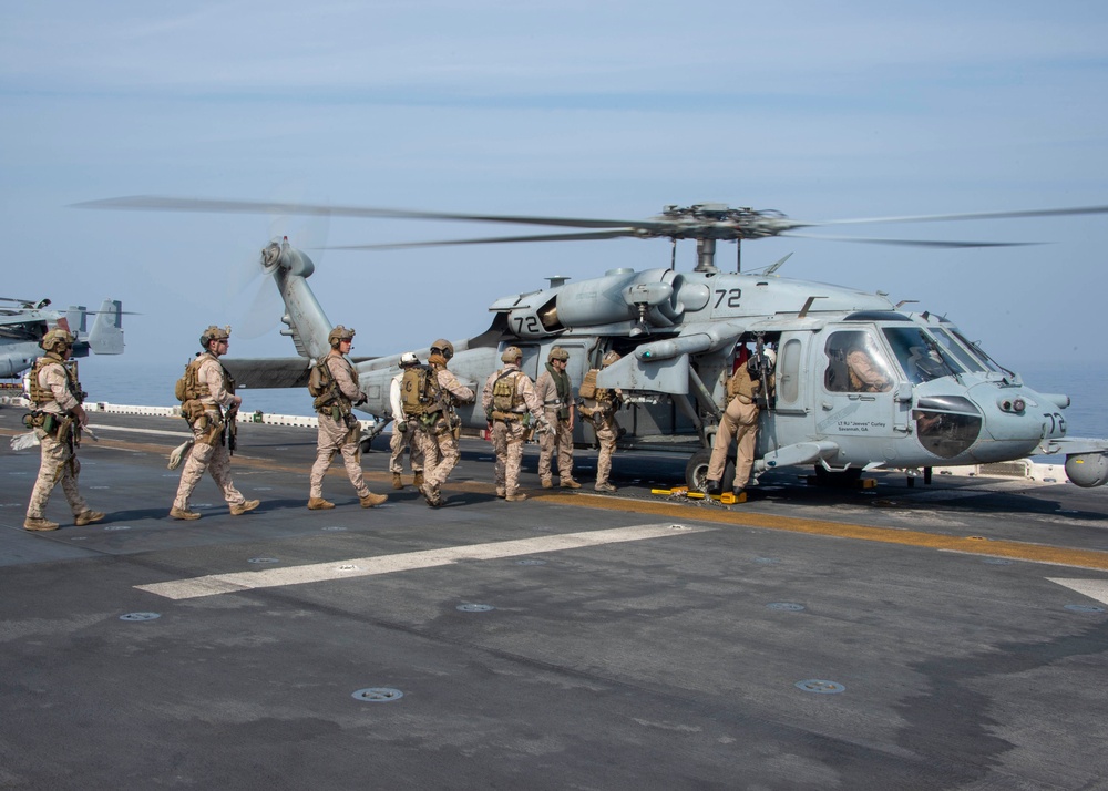 Dvids Images Uss Essex 2018 Deployment [image 11 Of 12]