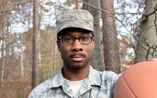 Airman goes home for Salute to Service