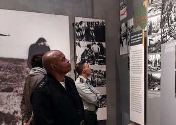 Lt. Gen. Stephen M. Twitty, Deputy Commander, United States European Command,  visit Yad Vashem on January 15, 2019