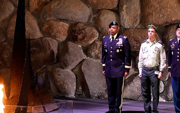 Lt. Gen. Stephen M. Twitty, Deputy Commander, United States European Command,  visit Yad Vashem on January 15, 2019