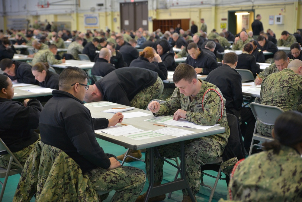 TSC, CSCSU, SWOSU, and Other Great Lakes Area Commands' Sailors Take CPO Exam