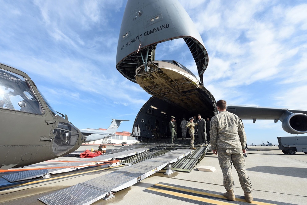 Travis, Army transport Black Hawks to Alaska