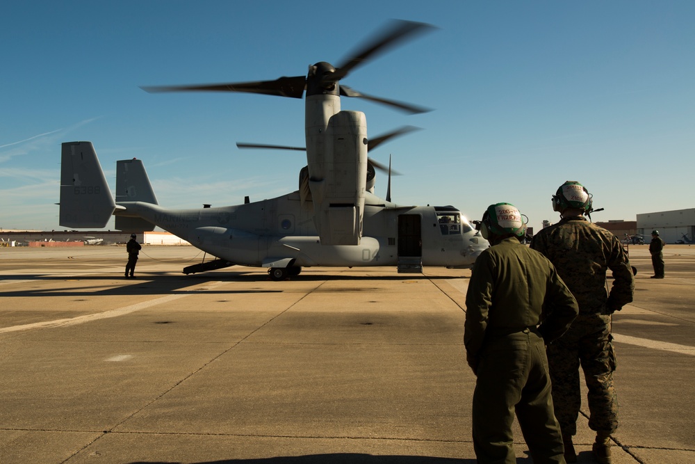 MARFORCOM Marines, Sailors experience an MV-22 Osprey Familiarization Flight with VMM-774