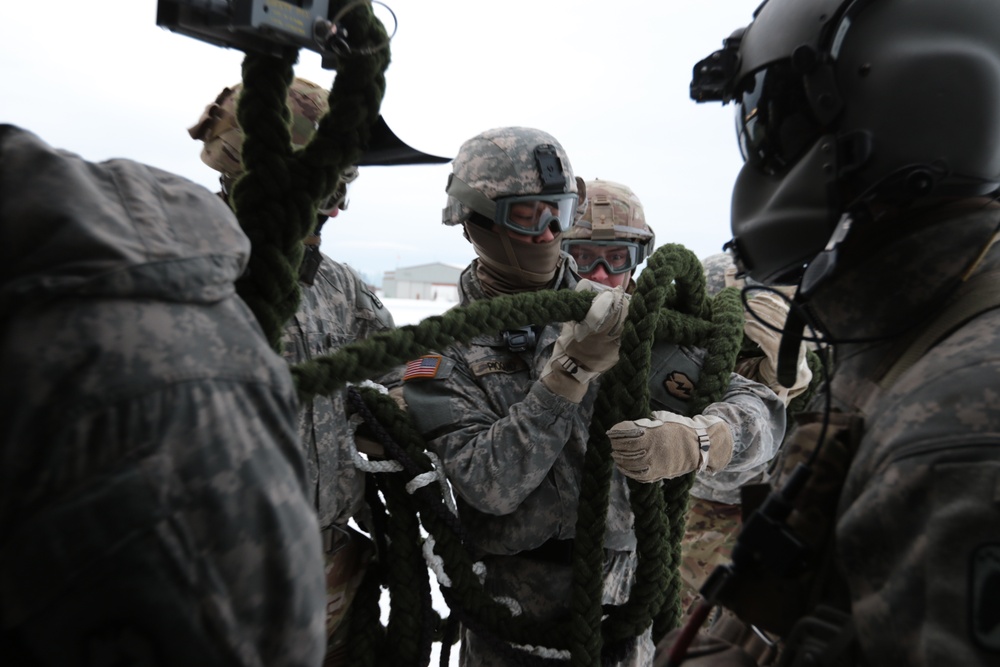 1-25 Soldiers conduct FRIES training