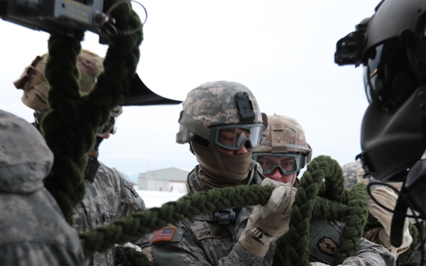 1-25 Soldiers conduct FRIES training