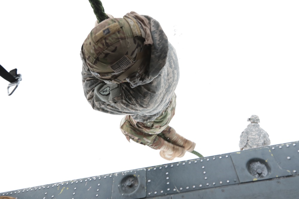 1-25 Soldiers conduct FRIES training