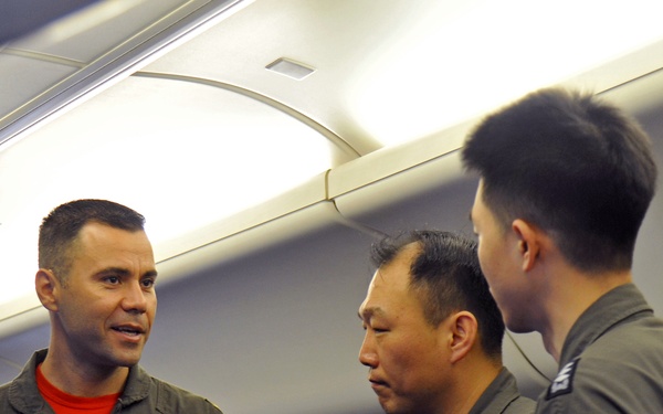 Republic of Korea Navy Flies with U.S. Navy