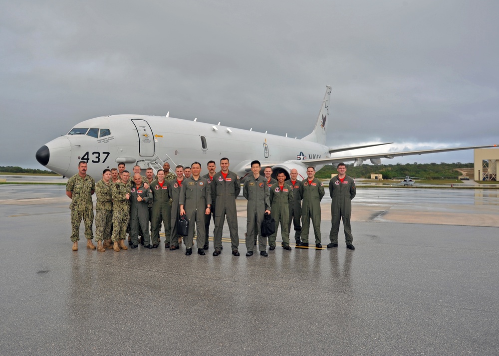 Republic of Korea Navy Flies with U.S. Navy