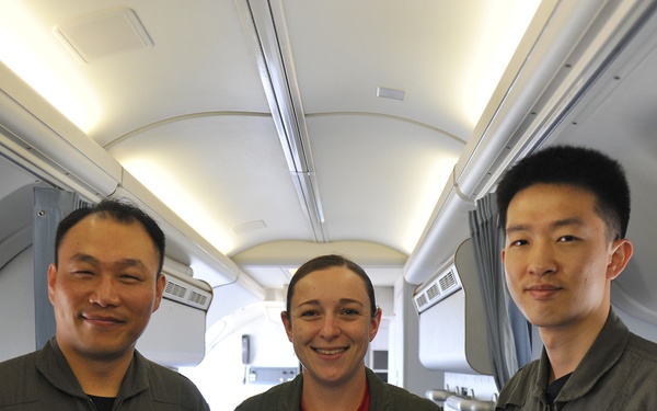 Republic of Korea Navy Flies with U.S. Navy