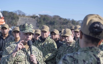 MCPON initiates conversation with Sailors aboard USS Antietam