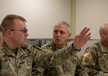 TRADOC General Visits Nebraska RTI