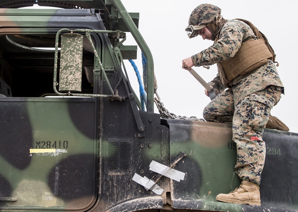 3rd MAW Lifts an MTVR For the First Time