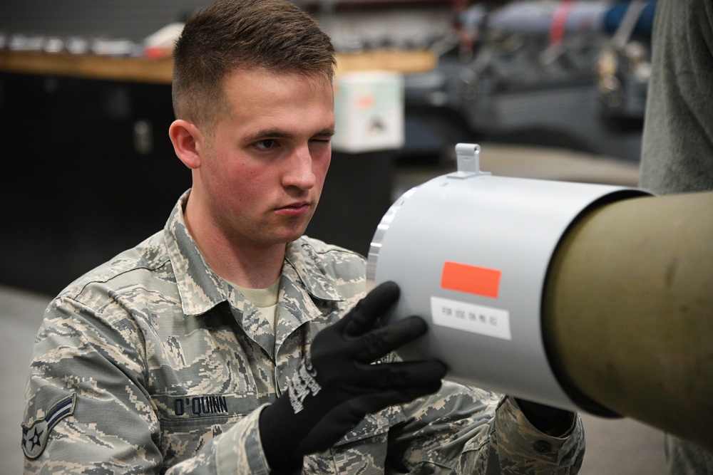 388th Ammo troops building bombs, cohesion