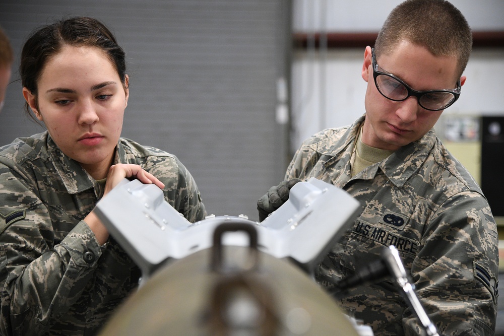 388th Ammo troops building bombs, cohesion