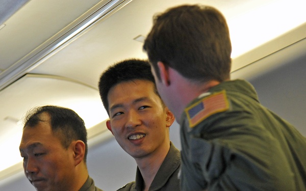 ROKN Flies with VP-16