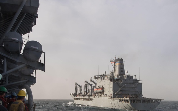 USS Mobile Bay (CG 53) arrives alongside the USNS Guadalupe (T-AO 200)