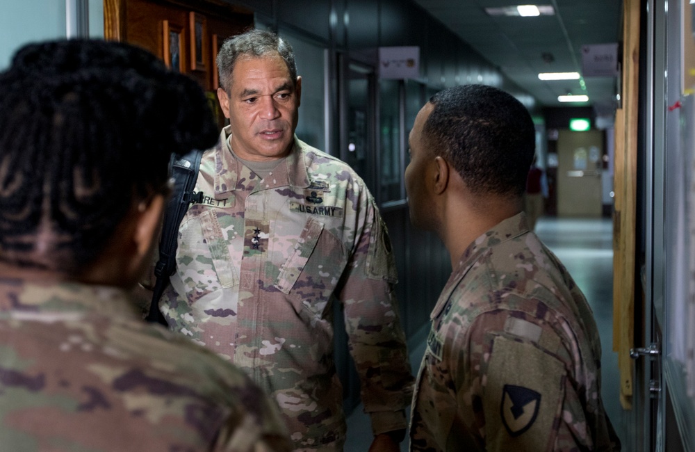 USARCENT Commander visits with Soldiers at Camp Arifjan