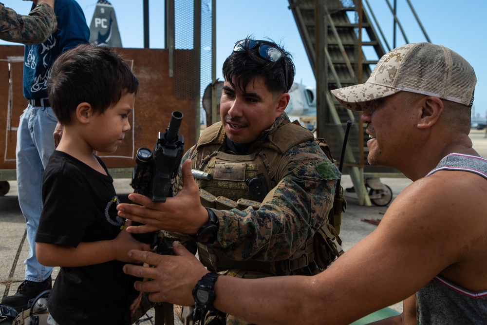 31st MEU MRF holds community engagement at Naval Air Museum Barber's Point