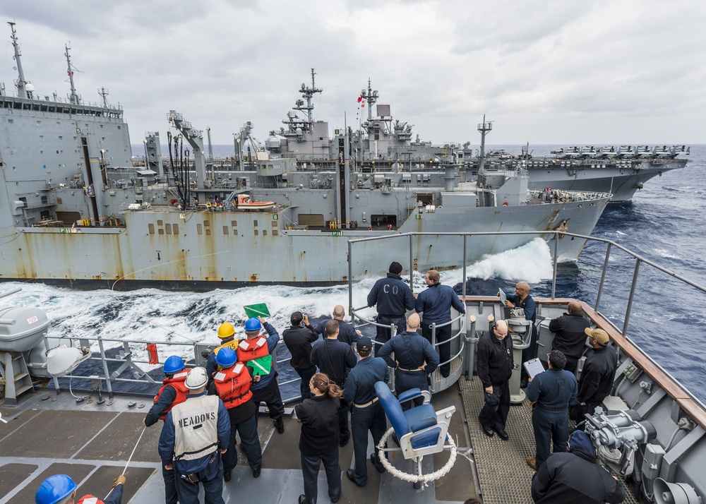 USS Ashland (LSD 48) conducts replenishment-at-sea (RAS) with USNS Wally Schirra (T-AKE 8)
