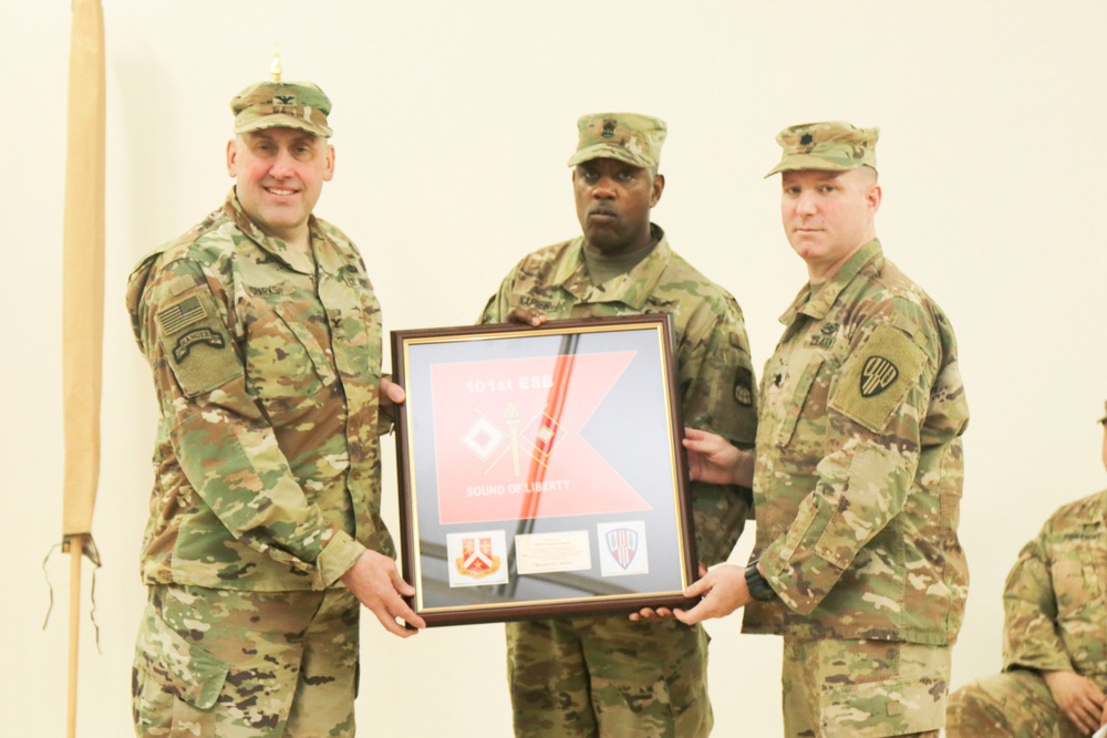 101st and 98th Expeditionary Signal Battalions Transfer of Authority Ceremony