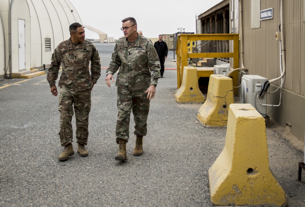 USARCENT Commander visits with Soldiers  at Camp Buehring