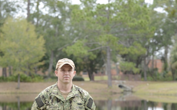 Electronics Technician Radio 1st Class Robert Daugherty Hometown Spotlight
