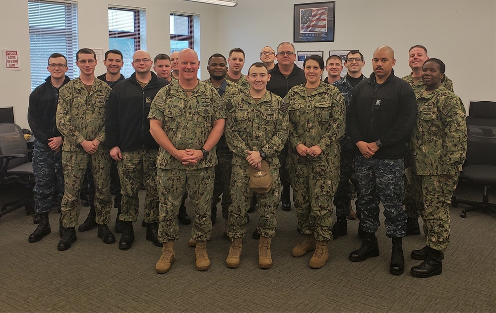 Force Master Chief David Carter visits Information Warfare Training Site Pacific Northwest