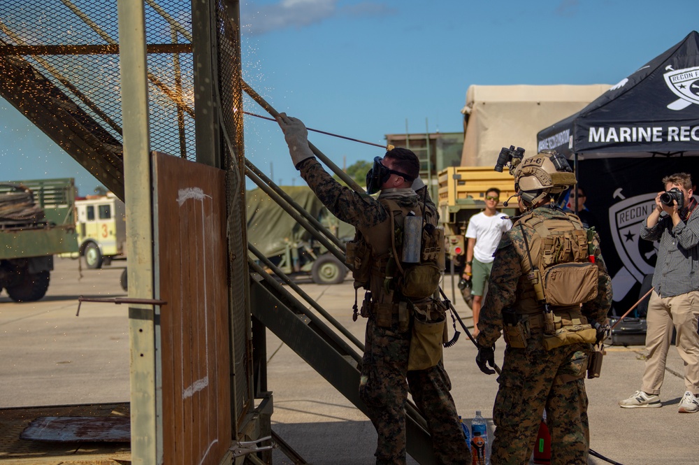 31st MEU Marines showcase tactical capabilities for public