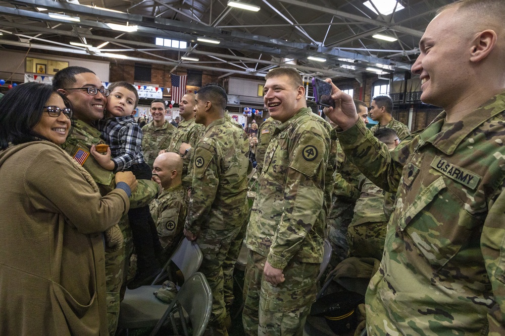 Farewell ceremony held for 102nd Cavalry